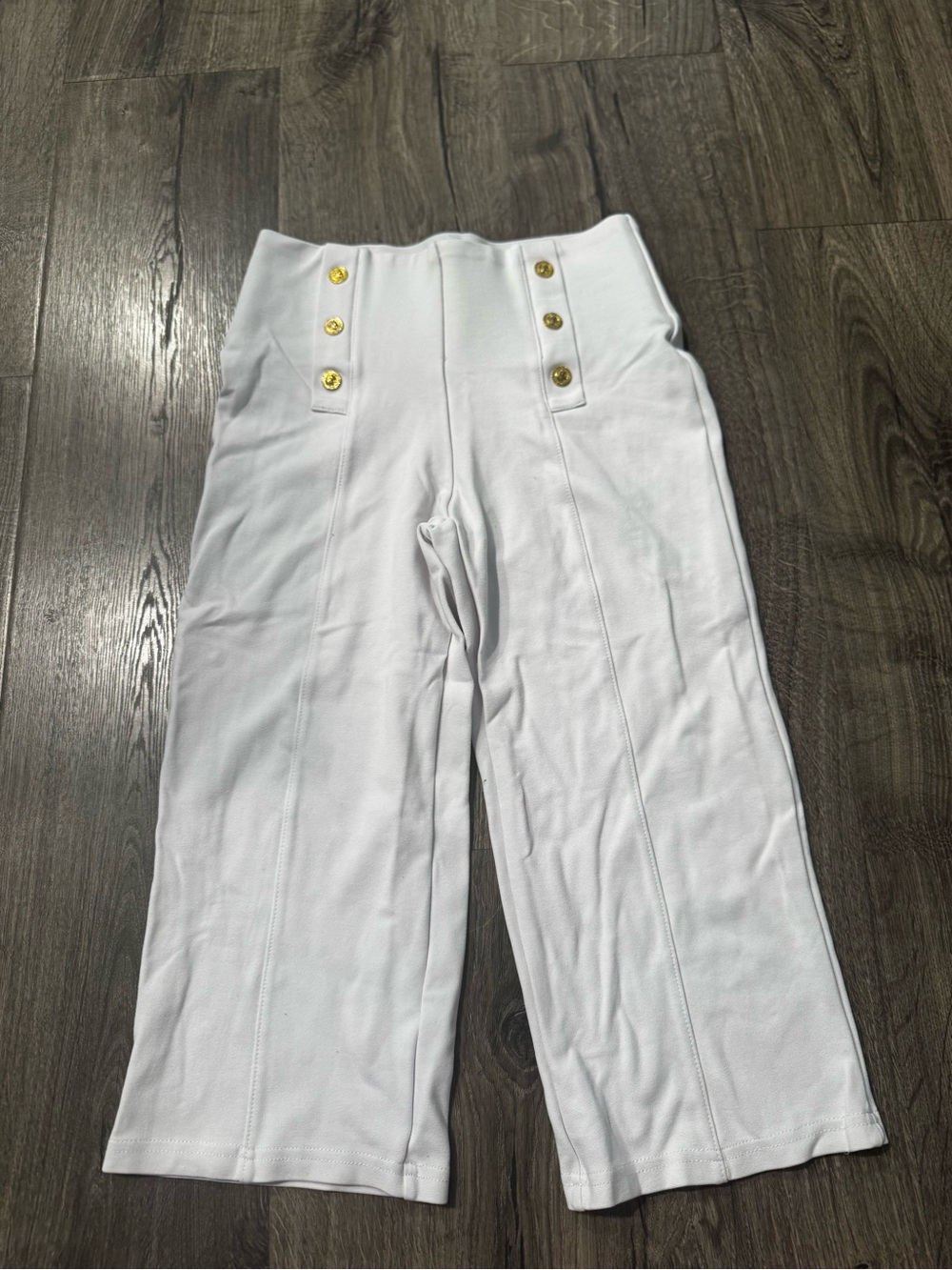 Peter Nygard White Cropped Sailor Pants with Gold Buttons size small 6-8